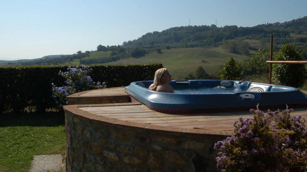 Agriturismo San Francesco Amalia And Anna Orciatico Eksteriør bilde